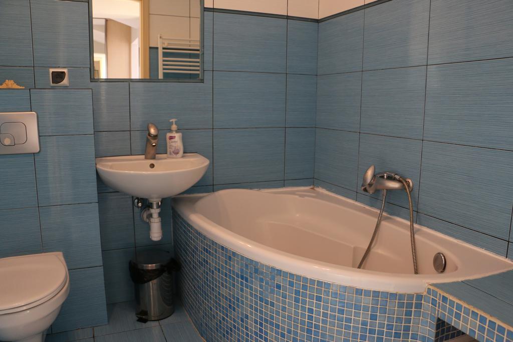 Apartament Pod Platanami Kołobrzeg Exterior foto